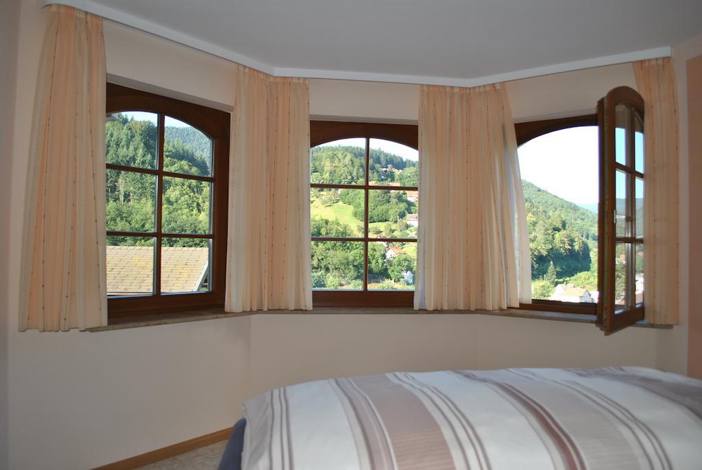 Ferienwohnung Schwarzwaldsteig Bad Peterstal-Griesbach Habitación foto